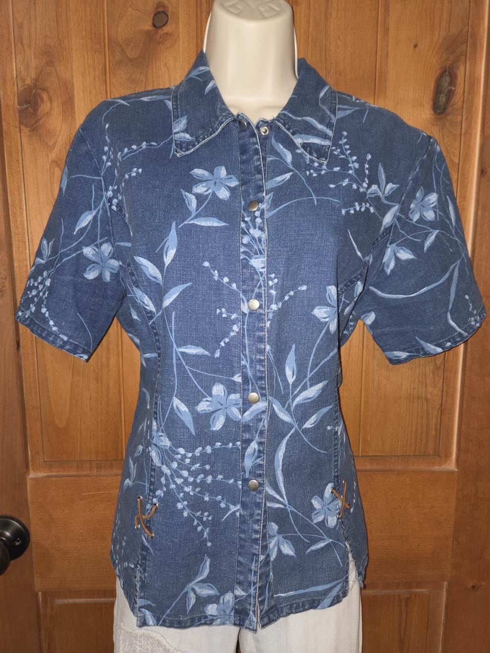 Requirements Blue Floral Button-Down Short Sleeve Shirt